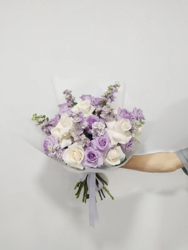 Matheula Lavender Rose Bouquet- Dubai Flower Shop near me