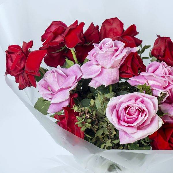 Luxurious Red & Pink Rose Bouquet - Image 3