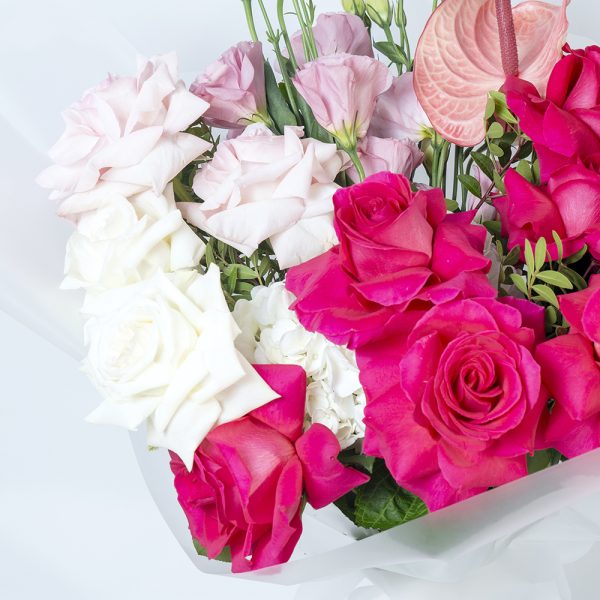 Romantic Rose Bouquet - Image 3